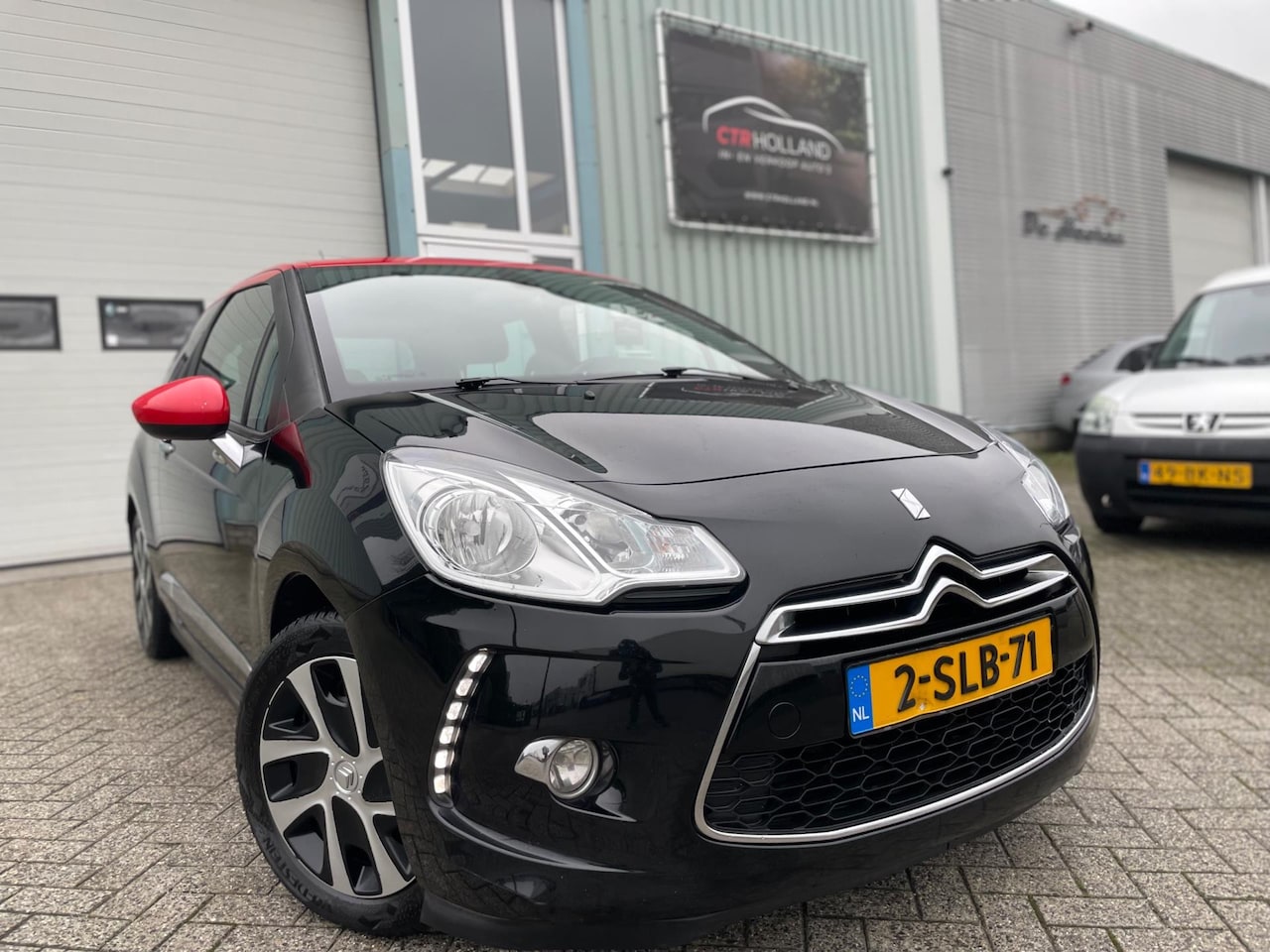 Citroën DS3 - 1.4 e-HDi Chic (bj 2013) AUTOMAAT|3D LED|NAVI|FACELIFT - AutoWereld.nl