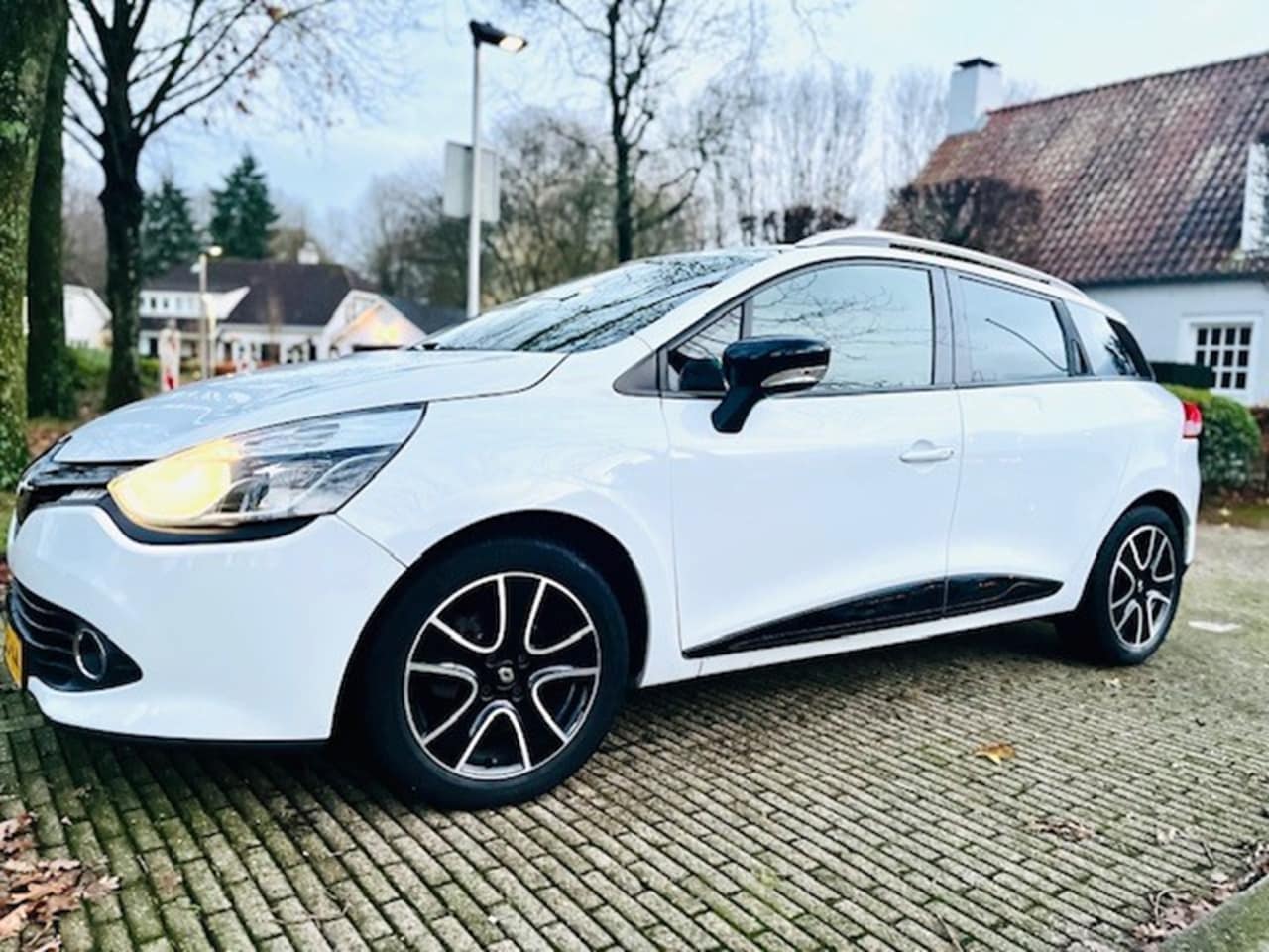 Renault Clio Estate - 0.9 TCe Expression - AutoWereld.nl