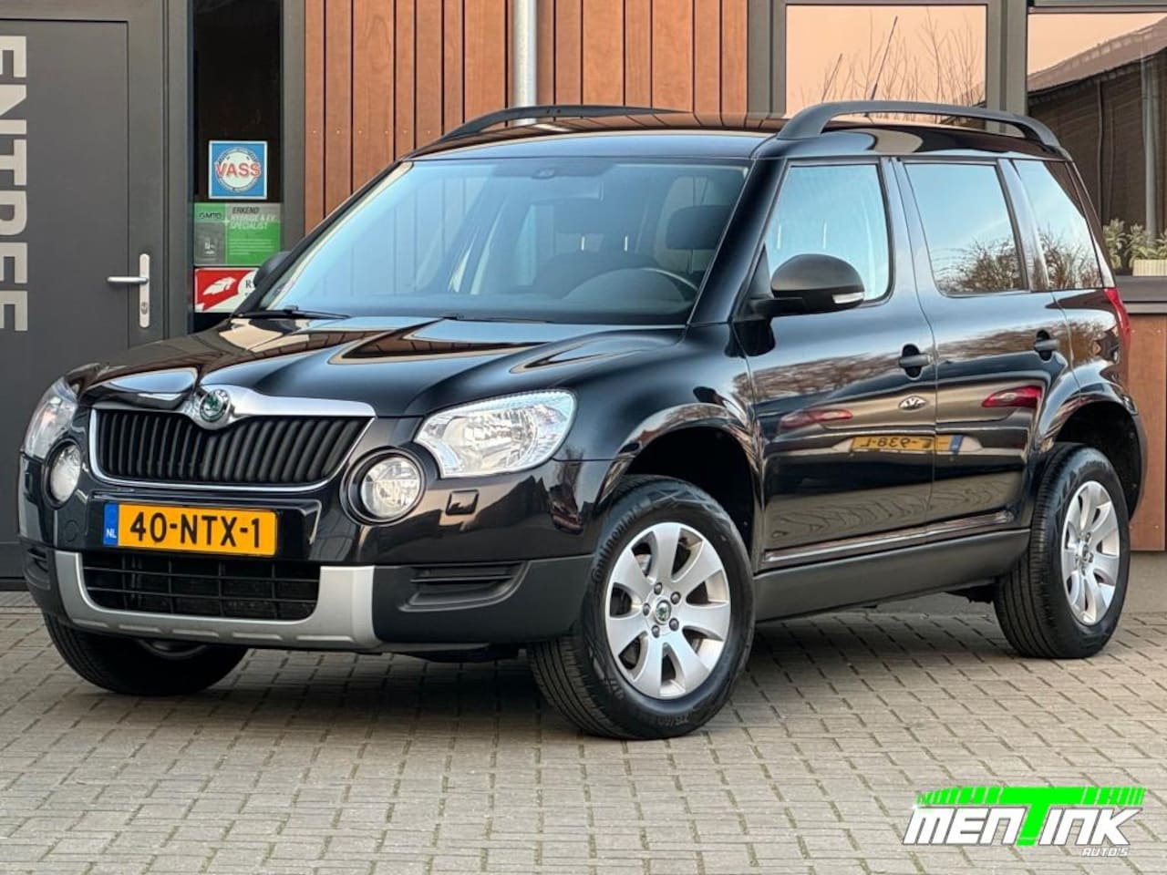 Skoda Yeti - 1.2 TSI ACTIVE PLUS TREKHAAK ZWART CRUISE CONTROLE - AutoWereld.nl