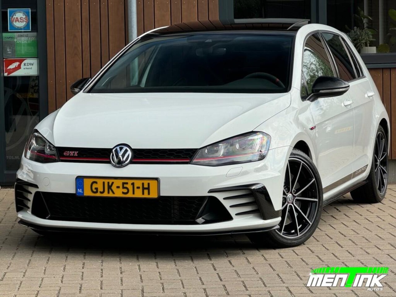 Volkswagen Golf - 2.0 TSI GTI DSG CLUBSPORT schalen dynaudio pano - AutoWereld.nl