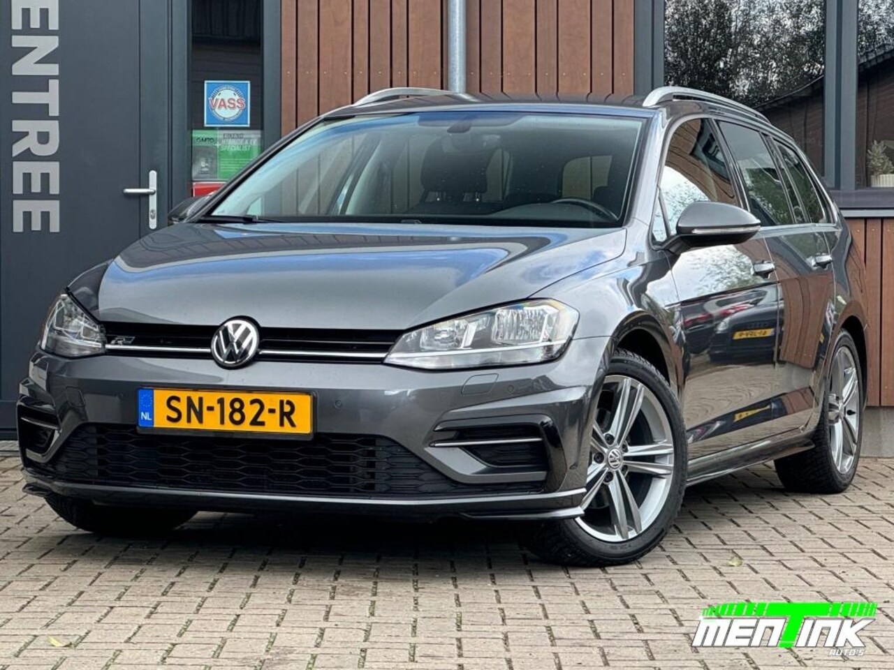 Volkswagen Golf - 1.0 TSI Highline Business R R-Line camera acc n.a.p. - AutoWereld.nl