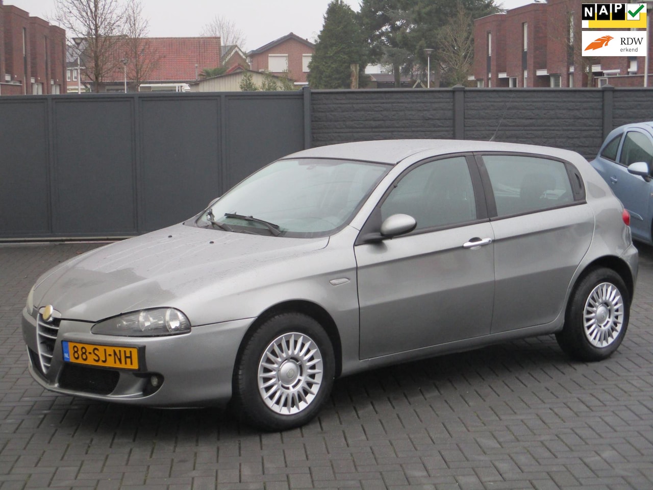 Alfa Romeo 147 - 1.6 T.Spark Progression Airco 5 deurs - AutoWereld.nl