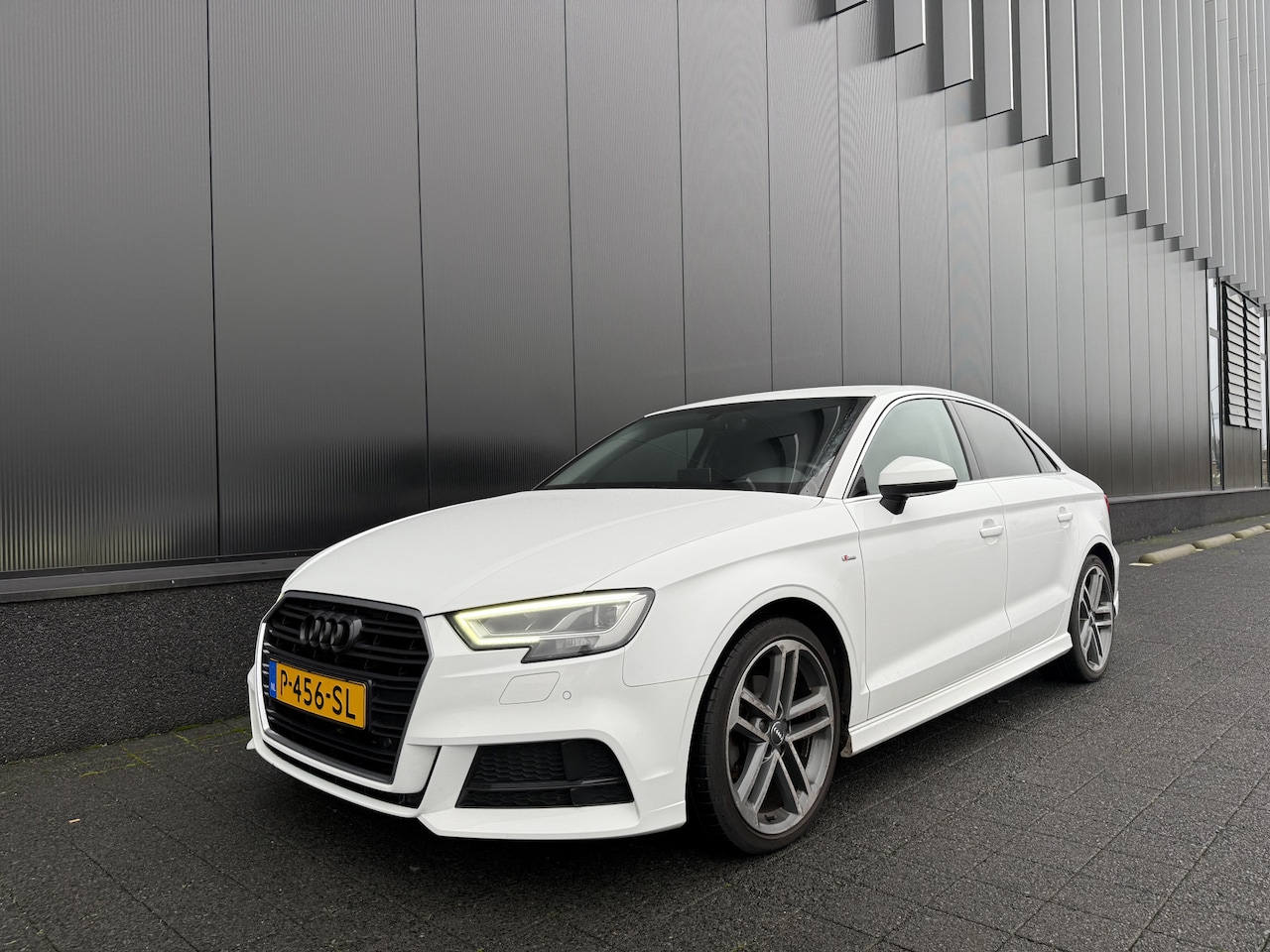 Audi A3 Limousine - 1.4 TFSI CoD Design Pro Line Plus S-LINE, STOELVERWARMING, GARANTIE - AutoWereld.nl