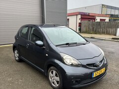 Toyota Aygo - 1.0-12V Sport