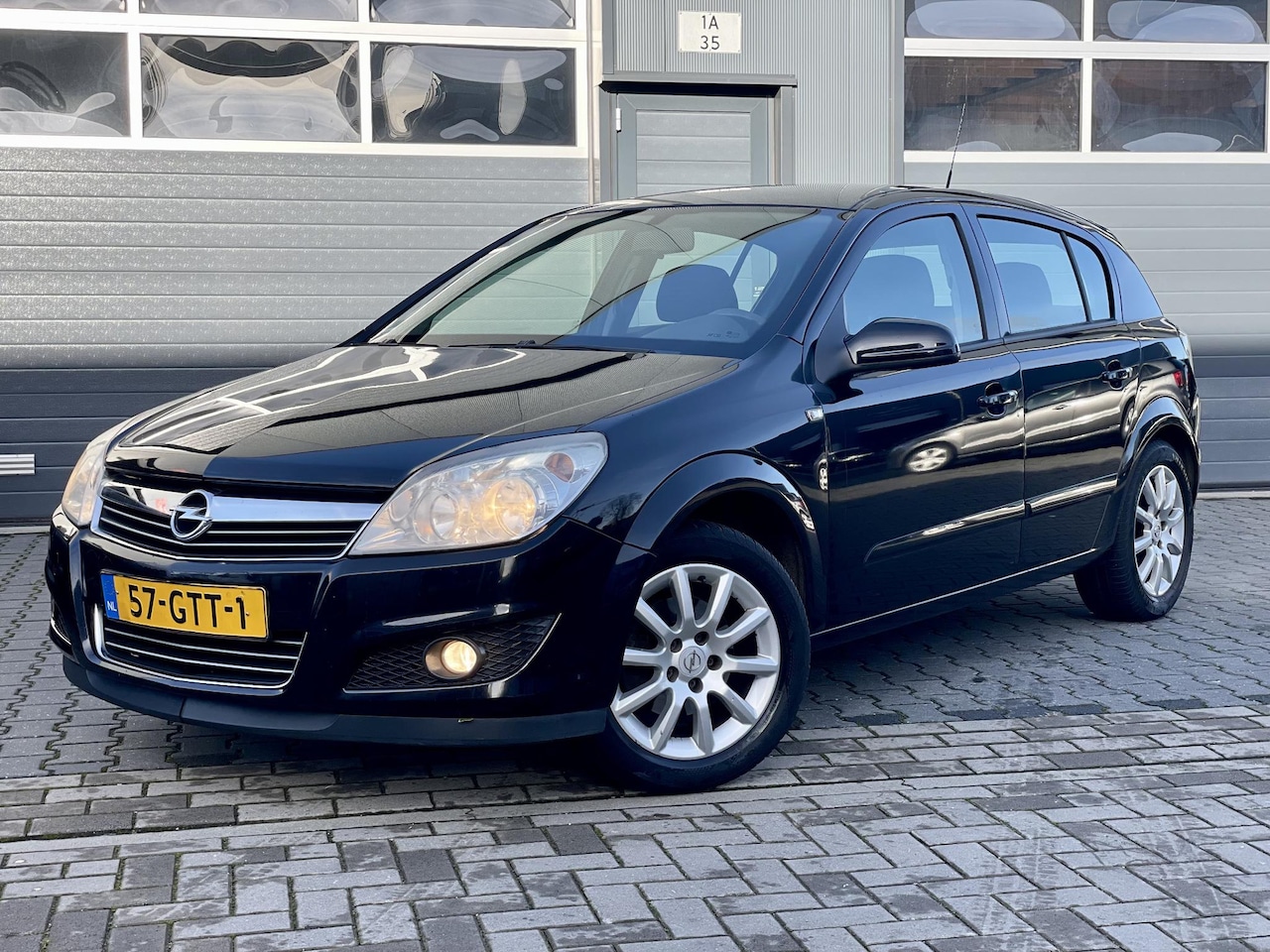 Opel Astra - 1.6 Temptation *TREKHAAK*CRUISE*PDC*AIRCO* - AutoWereld.nl