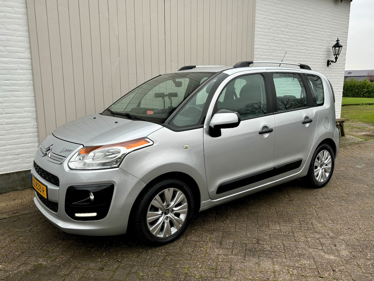 Citroën C3 Picasso - 1.4 VTi Tendance Airco, Trekhaak, Volledige onderhoudshistorie. - AutoWereld.nl