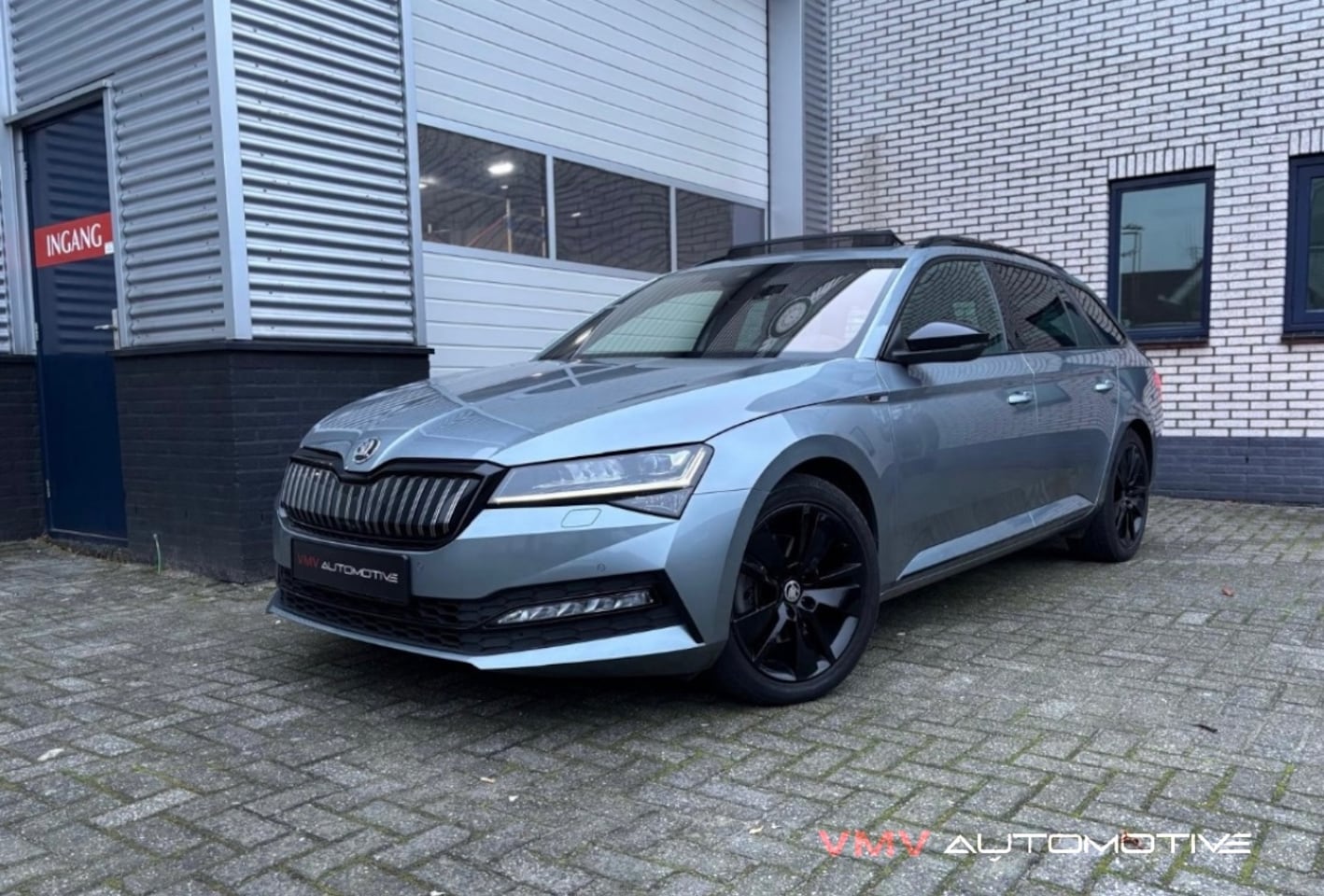 Skoda Superb Combi - 1.4 TSI iV 218 PK | Sportline | Pano | Chrystal Lighting | Sportstoelen | Memory | Keyless - AutoWereld.nl