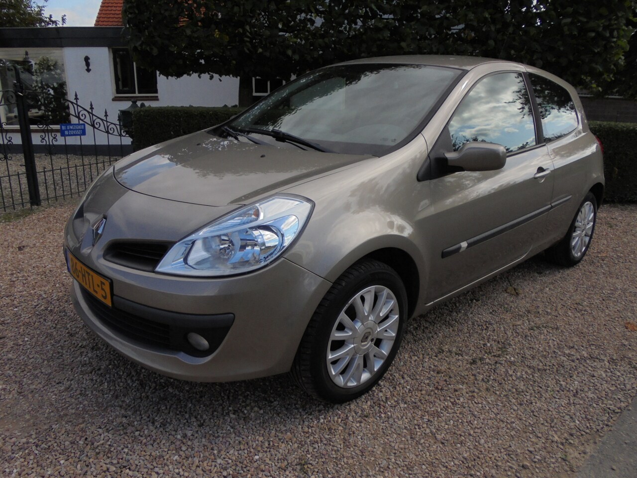 Renault Clio - 1.2-16V Collection **AIRCO**DISTRIBUTIE NIEUW**2e EIGENAAR** - AutoWereld.nl