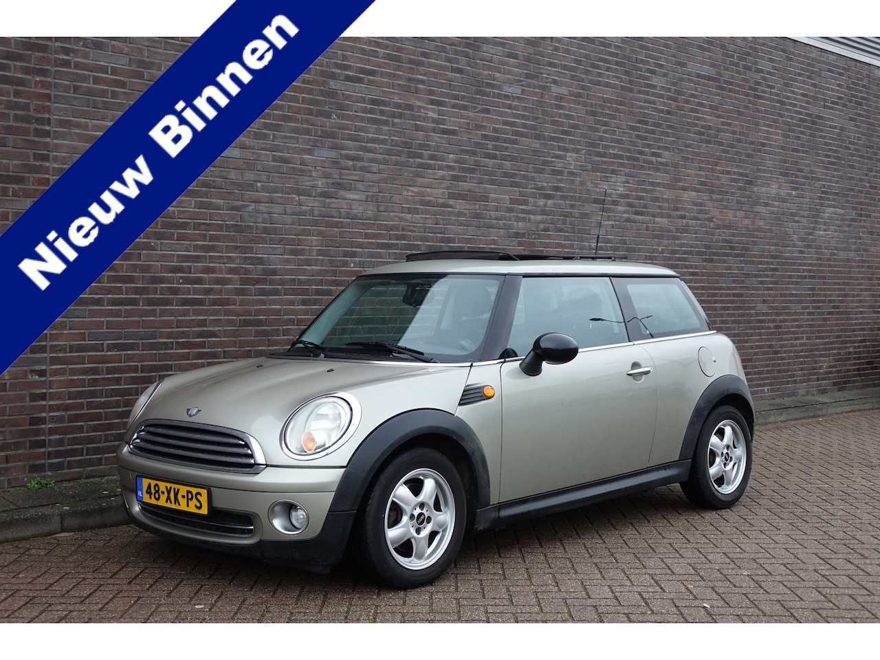 MINI Cooper S - Mini 1.6 Airco, panoramadak, nette auto met nieuwe APK - AutoWereld.nl