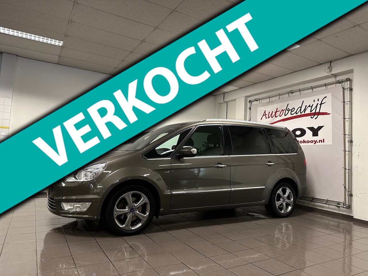 Ford Galaxy - 1.6 SCTi Titanium * Navigatie / Parkeersensoren / Cruise control / NL Auto * - AutoWereld.nl