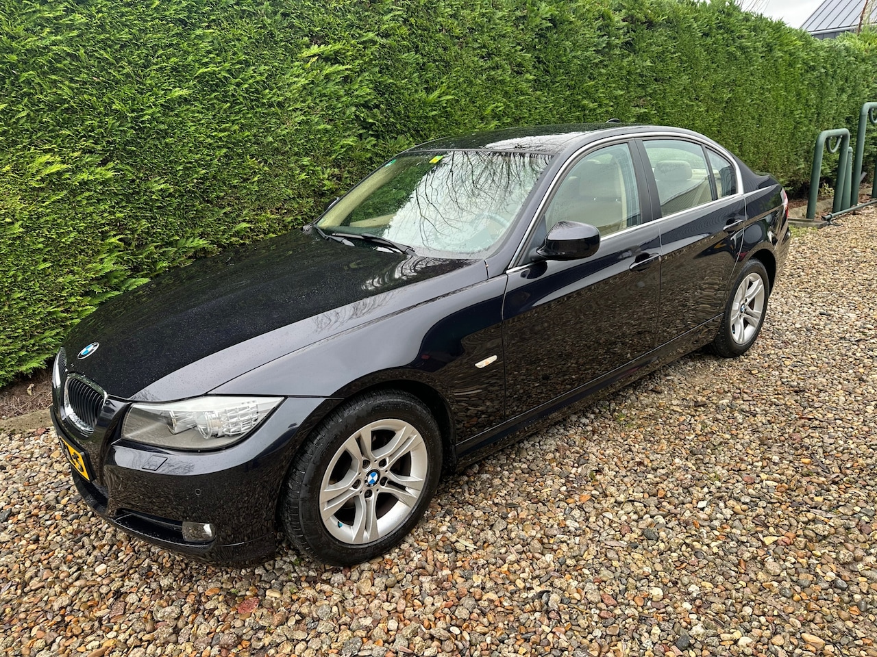 BMW 3-serie - 320i Luxury Line Automaat 119DKM NAP! - AutoWereld.nl