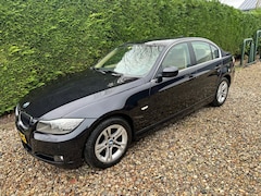 BMW 3-serie - 320i Luxury Line Automaat 119DKM NAP