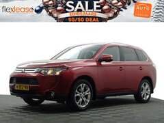 Mitsubishi Outlander - 2.0 Instyle+ Aut- 7 Pers, Schuifdak, Camera, Stoelverwarming, Trekhaak, Leder Interieur