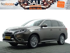 Mitsubishi Outlander - 2.4 PHEV Intense+ Aut- Schuifdak, Design Leder Interieur, 360 Camera, Stuur/Stoelverwarmin