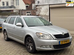 Skoda Octavia Combi - 1.2 TSI Ambition Business Line Airco | Navi | PDC | Apk tot 11-2025