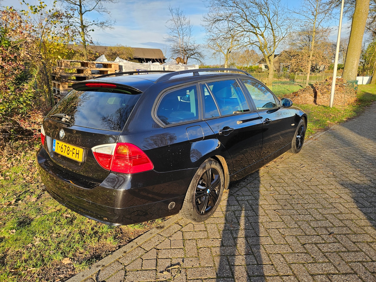 BMW 3-serie Touring - 320i Executive - AutoWereld.nl