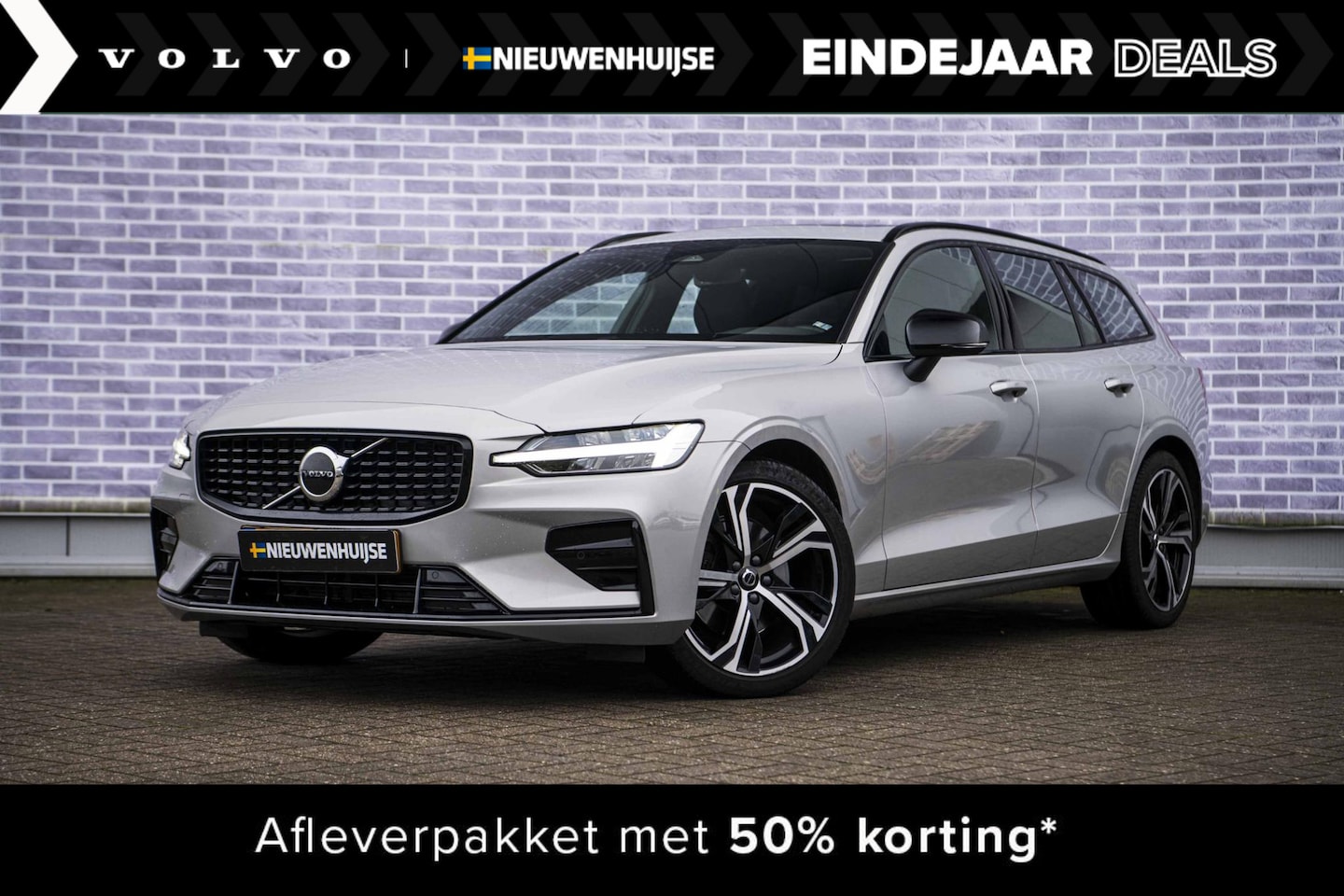 Volvo V60 - 2.0 B4 Plus Dark | Adaptive Cruise Control | Panoramadak | 19” | Camera | Apple Carplay | - AutoWereld.nl