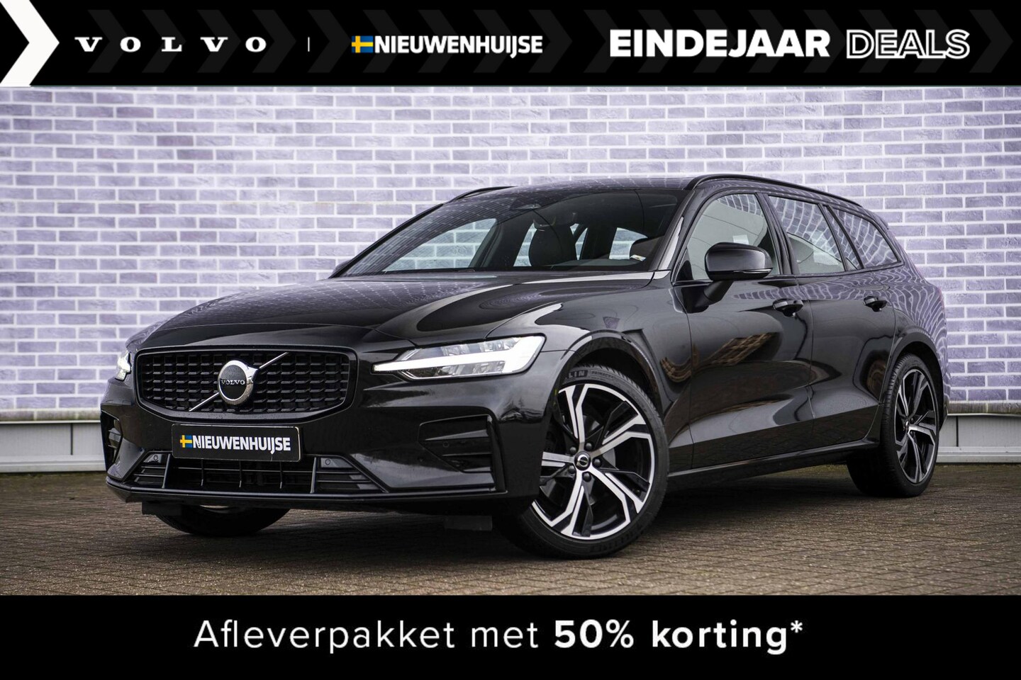 Volvo V60 - 2.0 B4 Plus Dark | Adaptive Cruise Control | Panoramadak | 19” | Camera | Apple Carplay | - AutoWereld.nl