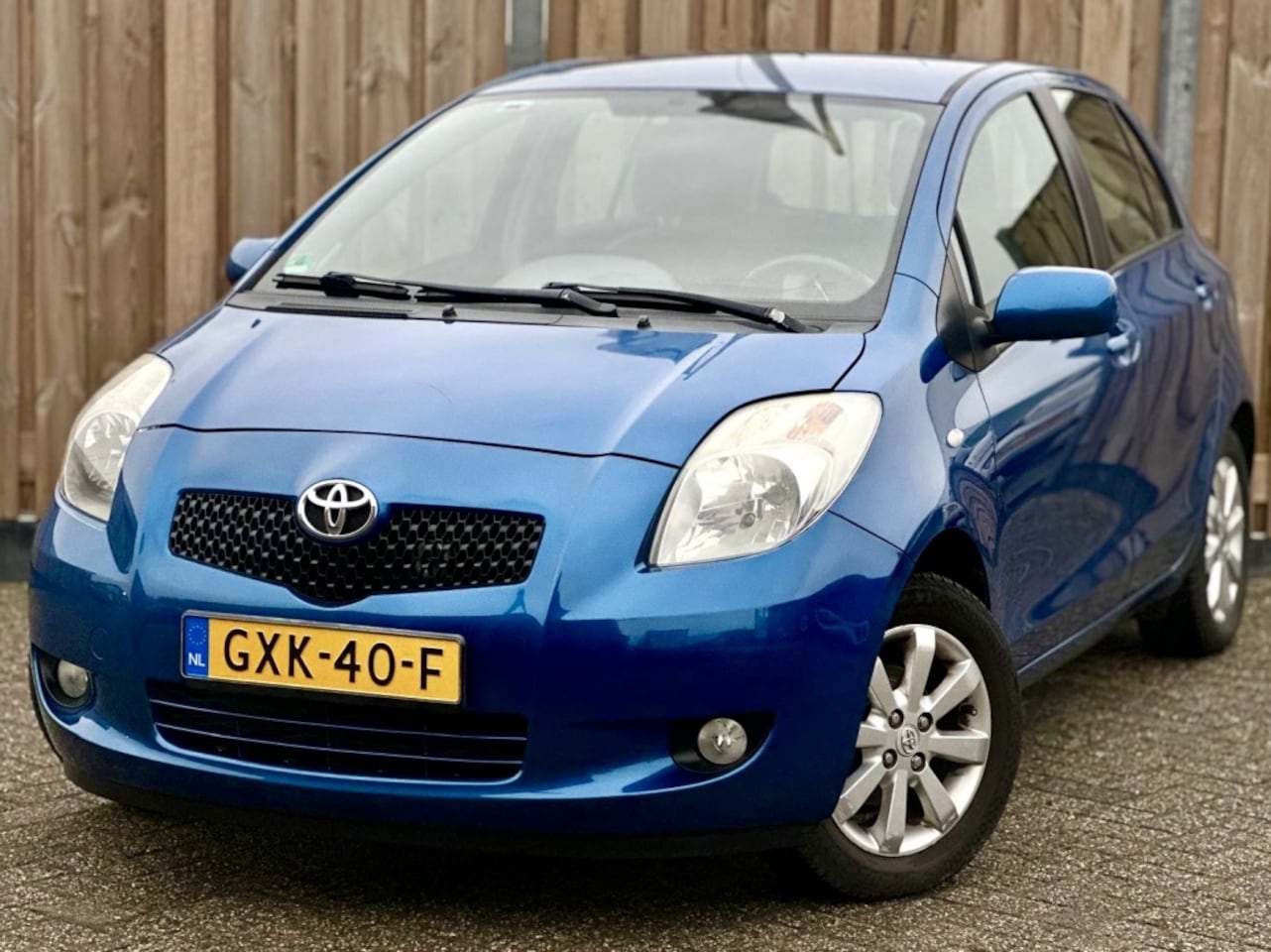 Toyota Yaris - 1.0 VVT-i Idols 1.0 VVTi Idols - AutoWereld.nl