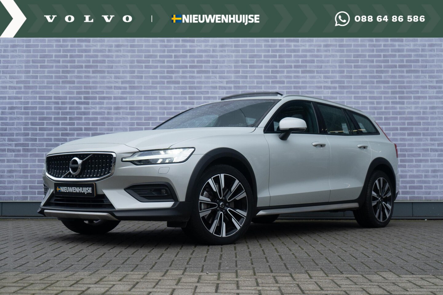 Volvo V60 Cross Country - B5 AWD Pro | Navi | Schuif-/Kanteldak | Harman Kardon Audio | Lederen Bekleding | Zitverle - AutoWereld.nl