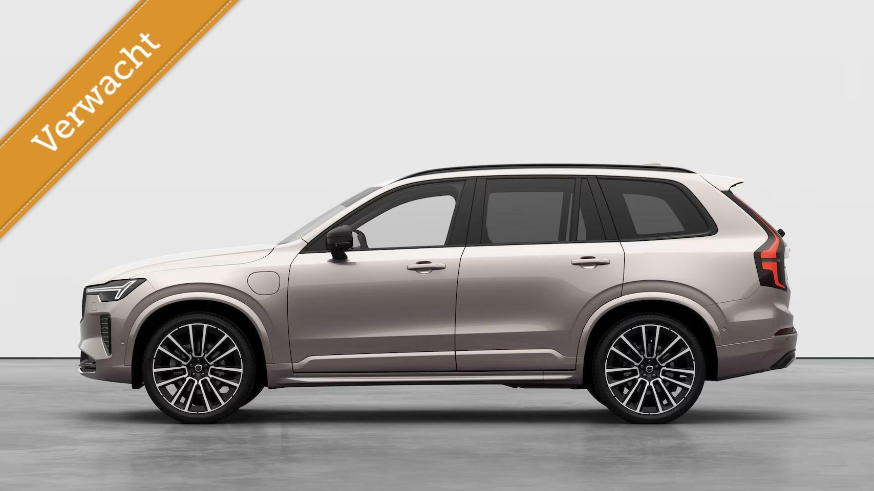 Volvo XC90 - T8 Plug-in hybrid SAMENSTELLEN SNELLE LEVERING! - AutoWereld.nl