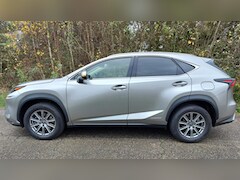 Lexus NX - 300h AWD I Camera I Stoelverwarming I Android Auto / Apple CarPlay I Cruise Control I Keyless Entry