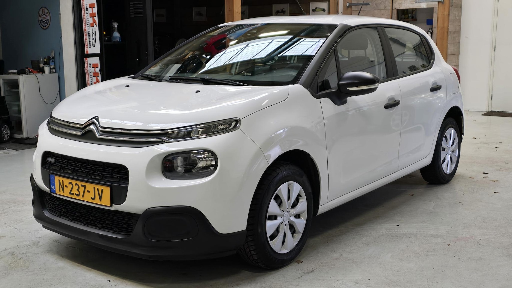 Citroën C3 - 1.2 PureTech Feel Bluetooth, parkeersensor, cruise controle - AutoWereld.nl