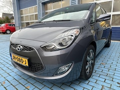 Hyundai ix20 - 1.4i NAVI AIRCO P-CAMERA PDC HOGE INSTAP