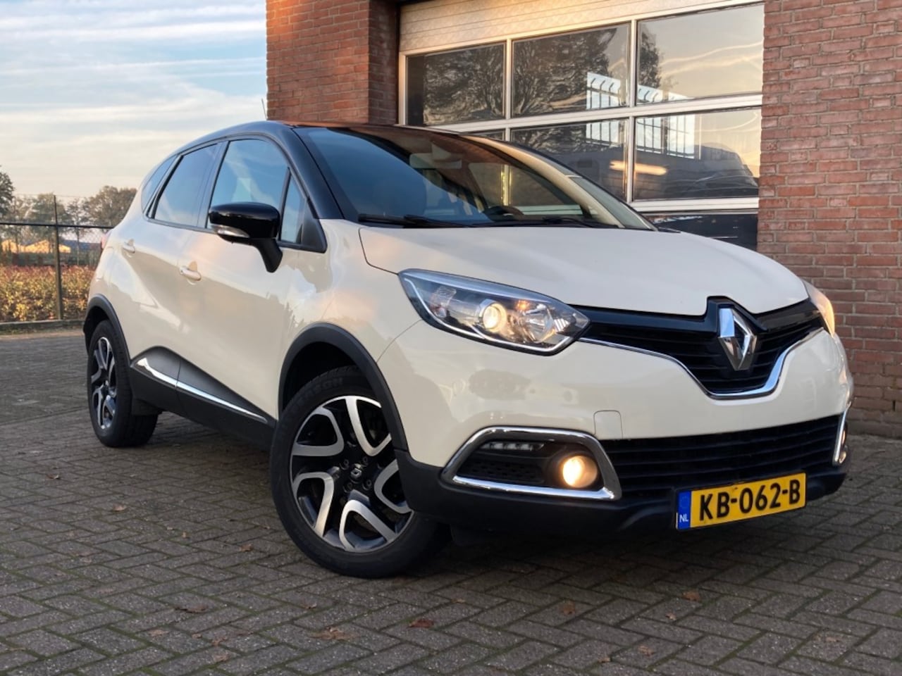 Renault Captur - TCE 90 HELLY HANSEN - AutoWereld.nl