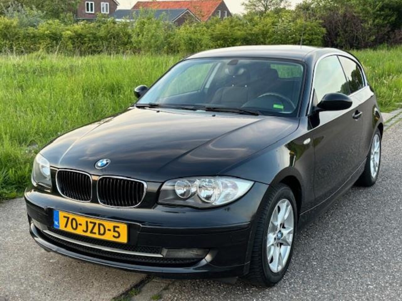 BMW 1-serie - 116i Corporate 3-Drs Stuurbekrachtiging airco Electric pakket ABS ESP Audio/CD LMV 16" Dea - AutoWereld.nl