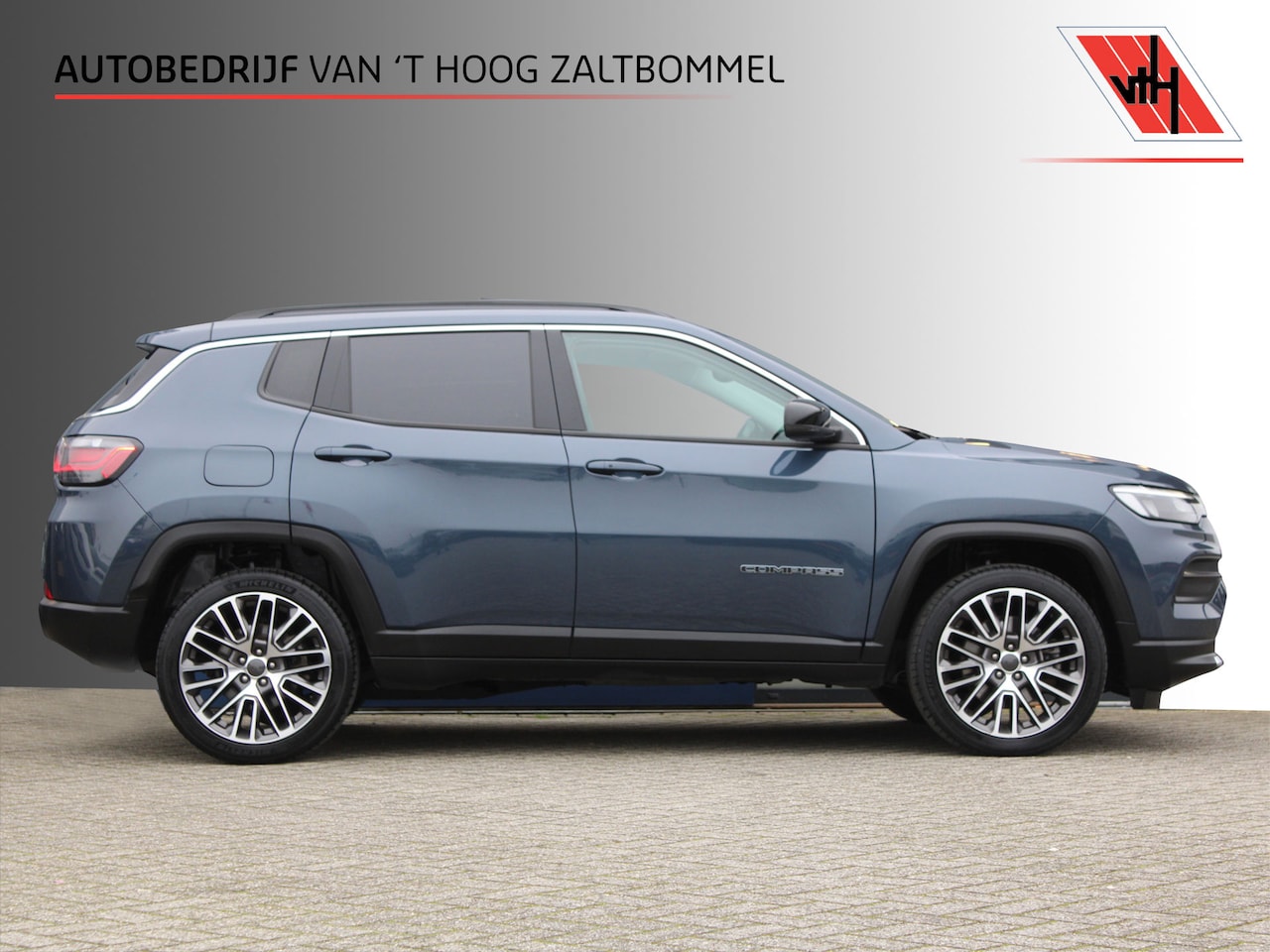 Jeep Compass - 4xe 190 Plug-in Hybrid Electric Night Eagle PANORAMADAK ACC CAMERA 19'' - AutoWereld.nl