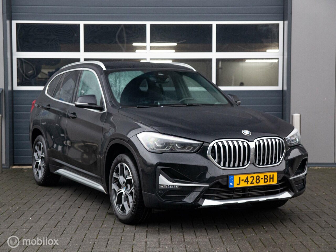 BMW X1 - sDrive20i Automaat/ nette auto! - AutoWereld.nl