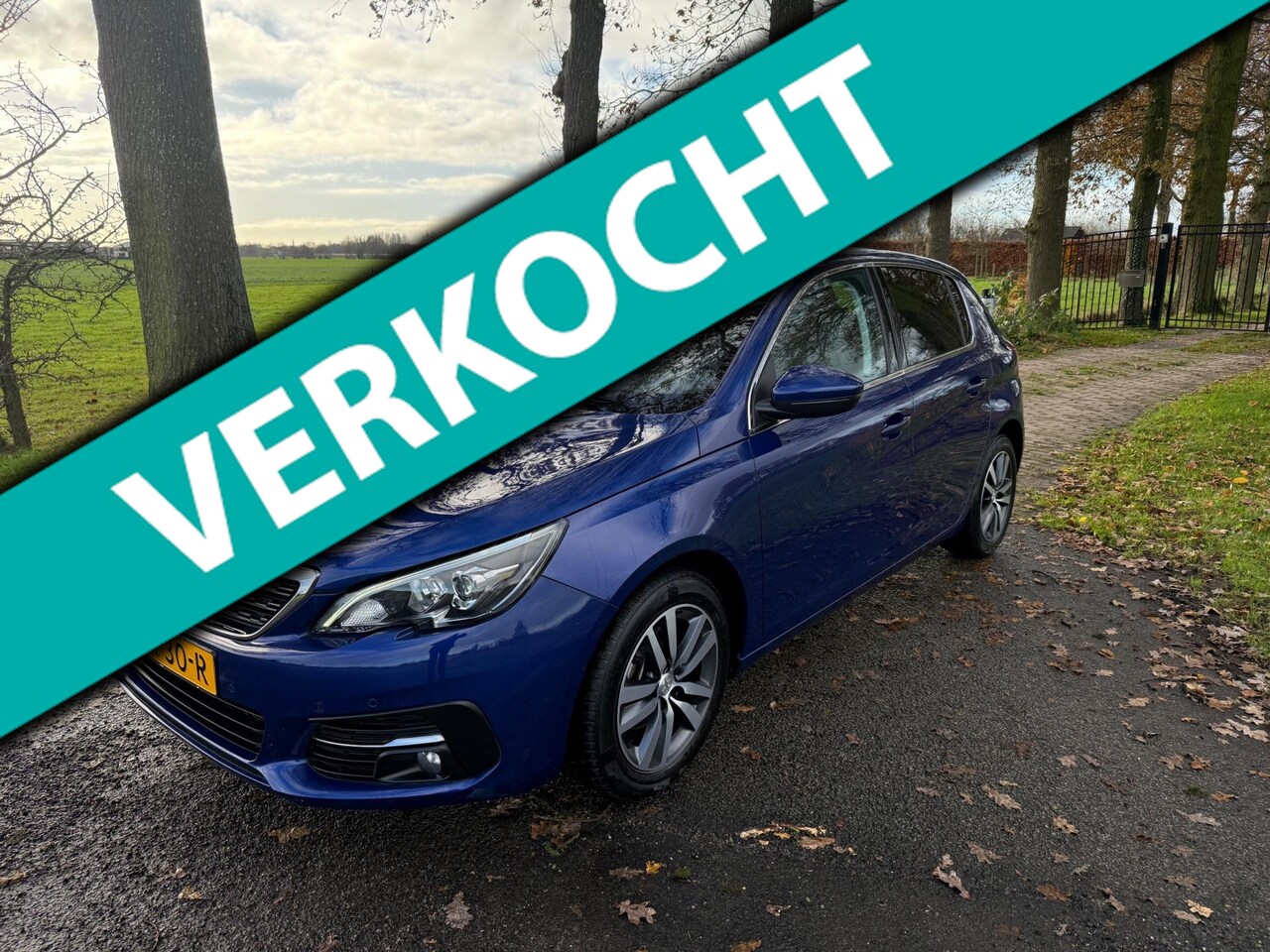 Peugeot 308 - 1.2 PureTech Blue Lease Premium / Pano / Camera / Navi / Led / PDC / Apk / - AutoWereld.nl