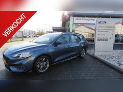 Ford Focus Wagon - 1.5 EcoBoost ST Line 150 pk Trekhaak, Winter Pack, ECC, PDC v+a, 43780 km