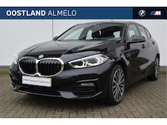 BMW 1-serie - 118i Executive Sport Line Automaat / Sportstoelen / Stoelverwarming / LED / Cruise Control