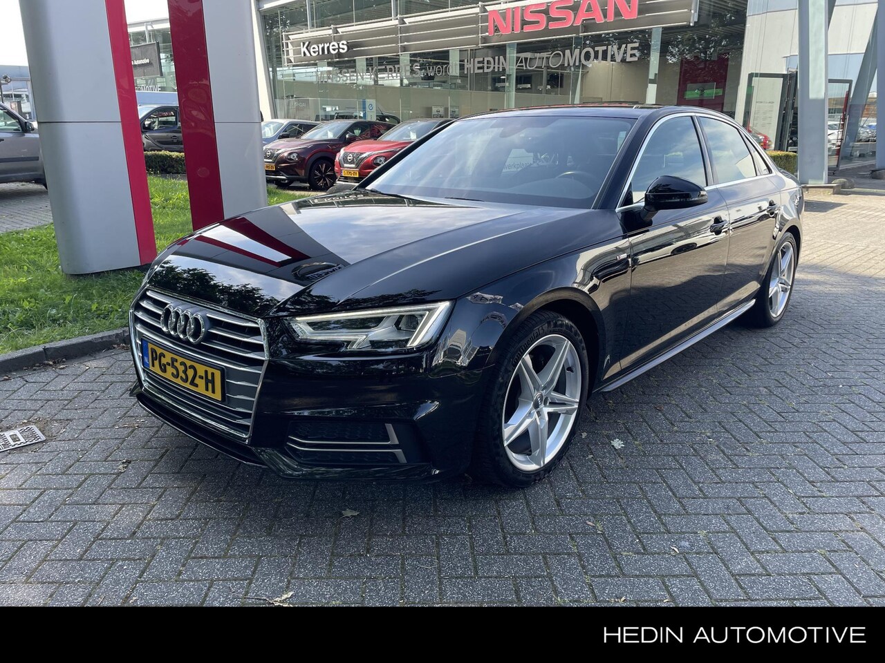 Audi A4 Limousine - 1.4 TFSI Sport S line edition Automaat, Trekhaak, Navigatie - AutoWereld.nl