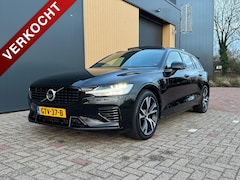 Volvo V60 - T6 Twin Engine 340pk AWD Geartronic R-Design | Pano | HUD | Harman Kardon |