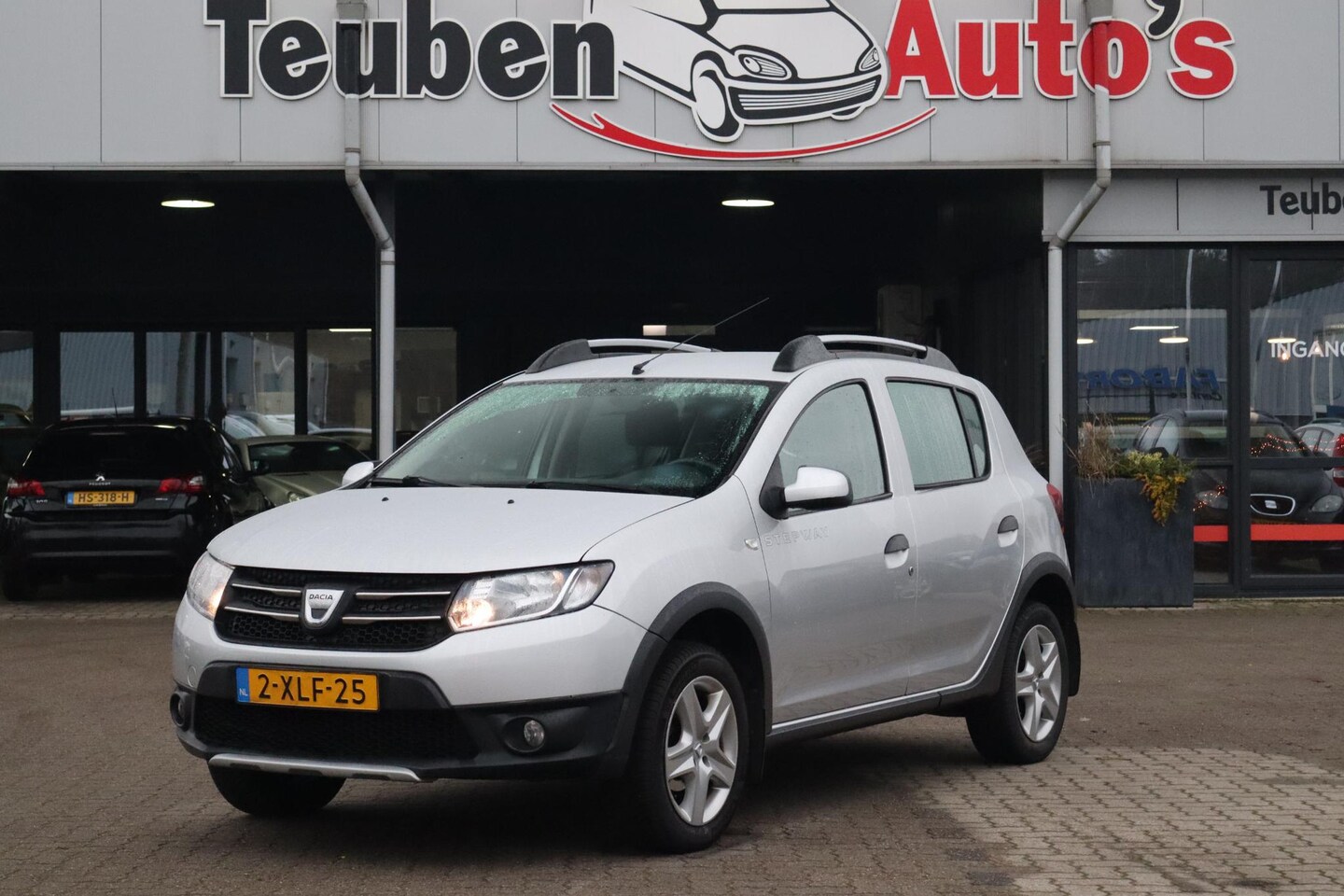 Dacia Sandero Stepway - 0.9 TCe Lauréate Airco, Navigatie, Cruise control, Elektrische ramen - AutoWereld.nl