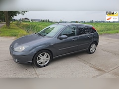 Ford Focus - 2.0-16V Ghia/ clima/ automaat/ bj 2003/ 5 deurs