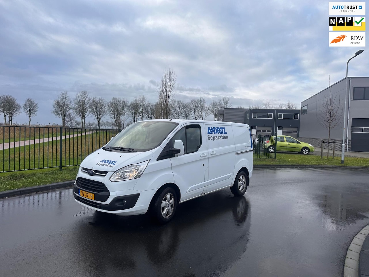 Ford Transit Custom - 270 2.0 TDCI L1H1 Limited Airco.Navi.Camera - AutoWereld.nl