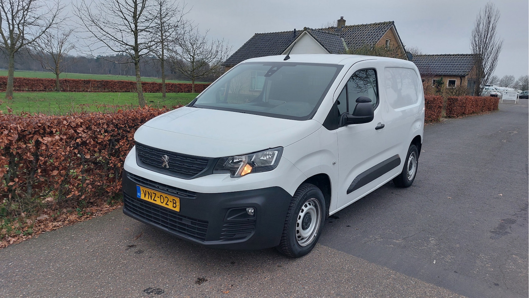 Peugeot Partner - 1.5 BlueHDI Premium AIRCO BJ 2022 - AutoWereld.nl