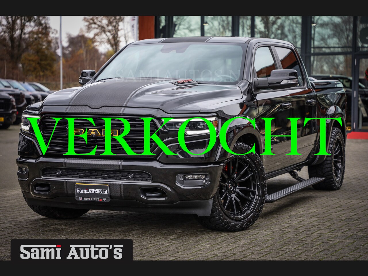 Dodge Ram 1500 - CARBON | HULK PACK | BOM VOL + MWK | 5.7 V8 4x4 | LIMITED NIGHT | DUBELE CABINE | 5 PERSOO - AutoWereld.nl