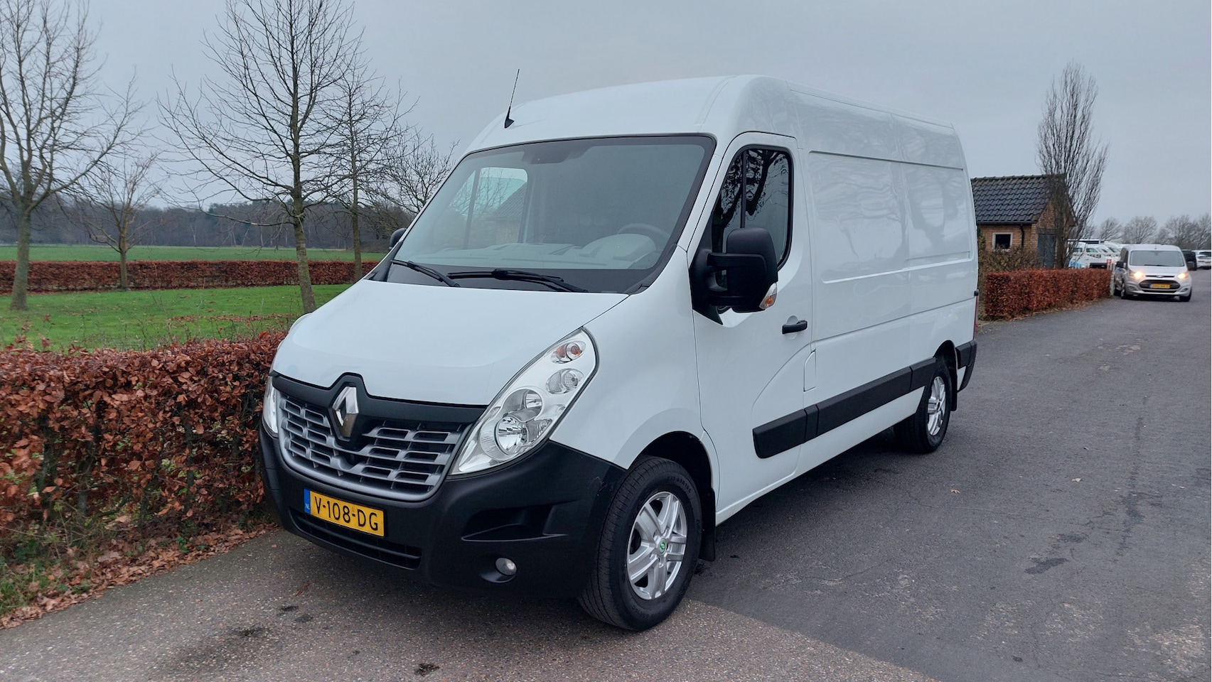 Renault Master - T35 2.3 dCi L2H2 Energy AIRCO BJ 2017 - AutoWereld.nl