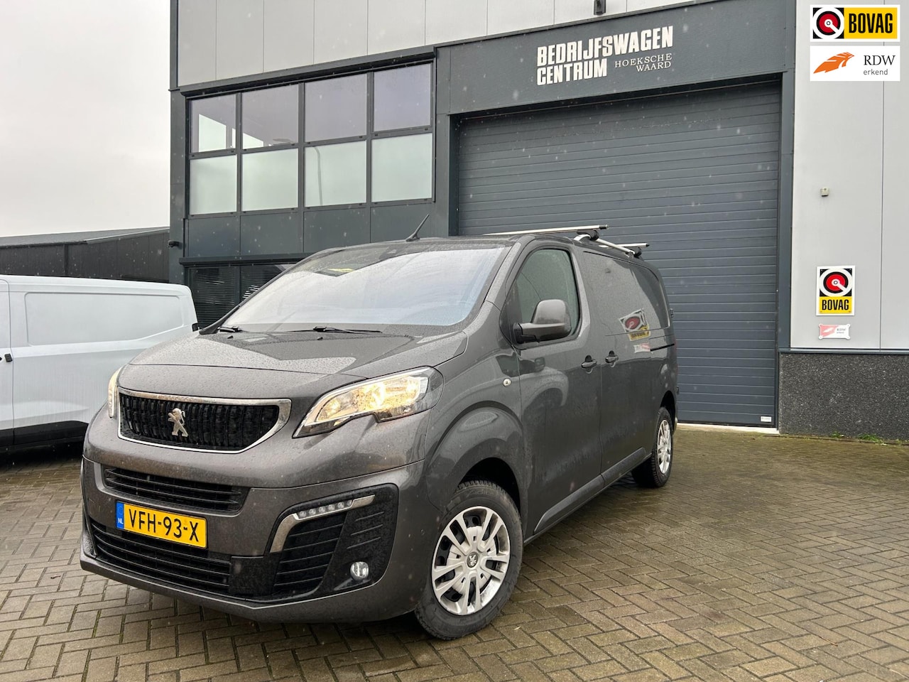 Peugeot Expert - 2.0 BlueHDI 177PK Asphalt Automaat|L2|Euro 6|2x schuifdeur - AutoWereld.nl