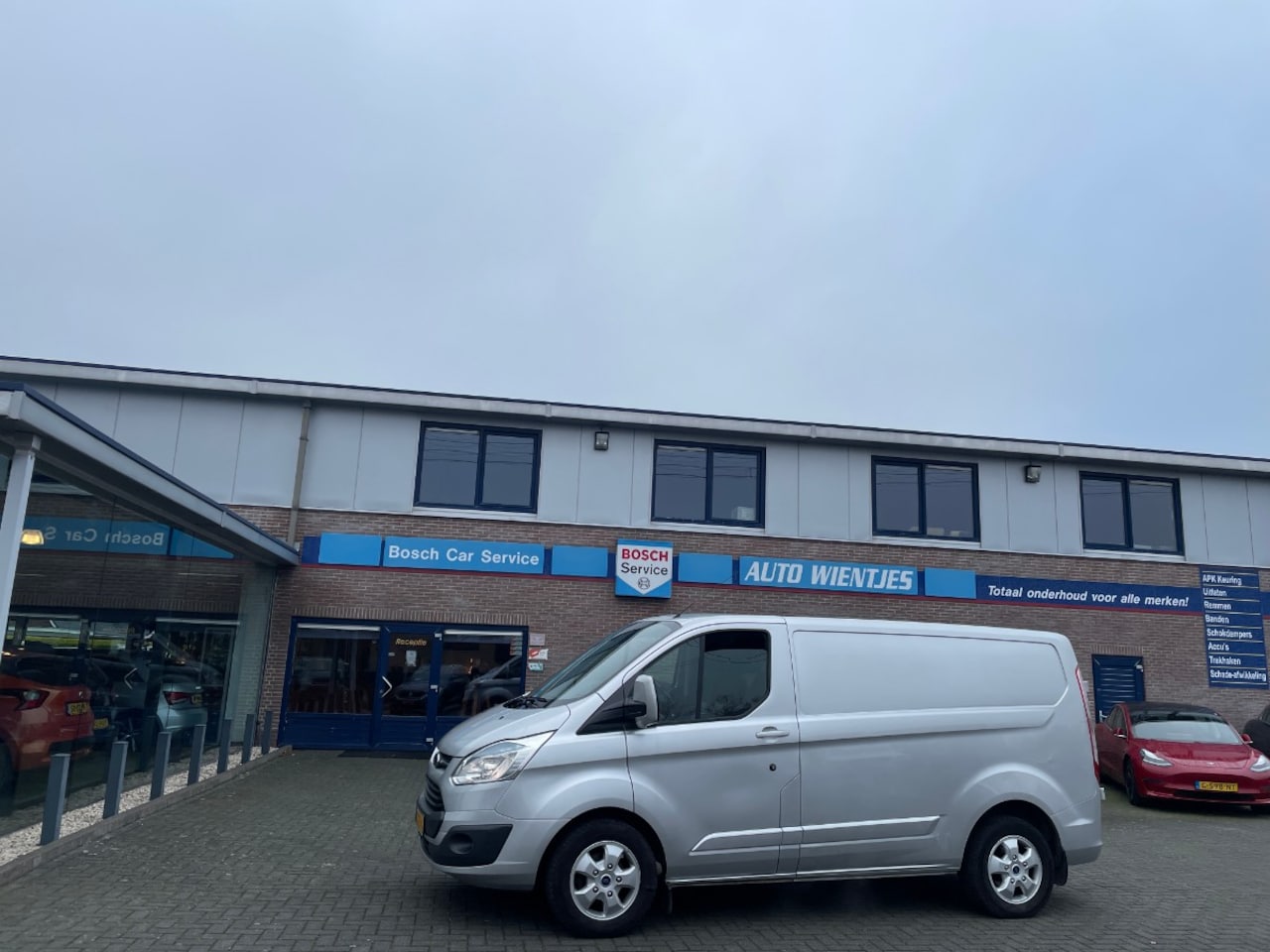 Ford Transit Custom - 2.2 TDCI 92kw | L1 Ambiente 3-Pers | Airco - AutoWereld.nl