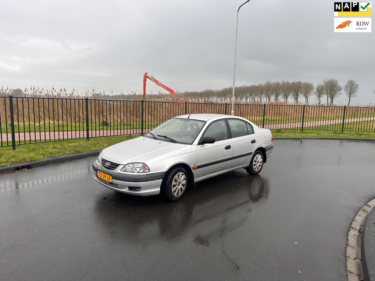 Toyota Avensis - 1.6-16V Linea Terra Airco.Airco.Sedan - AutoWereld.nl