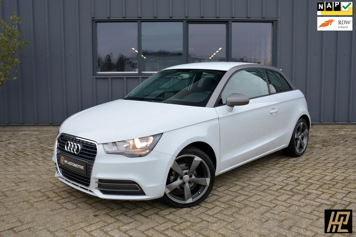 Audi A1 - 1.2 TFSI Connect / navi / 17" / Airco / 6mnd garantie - AutoWereld.nl