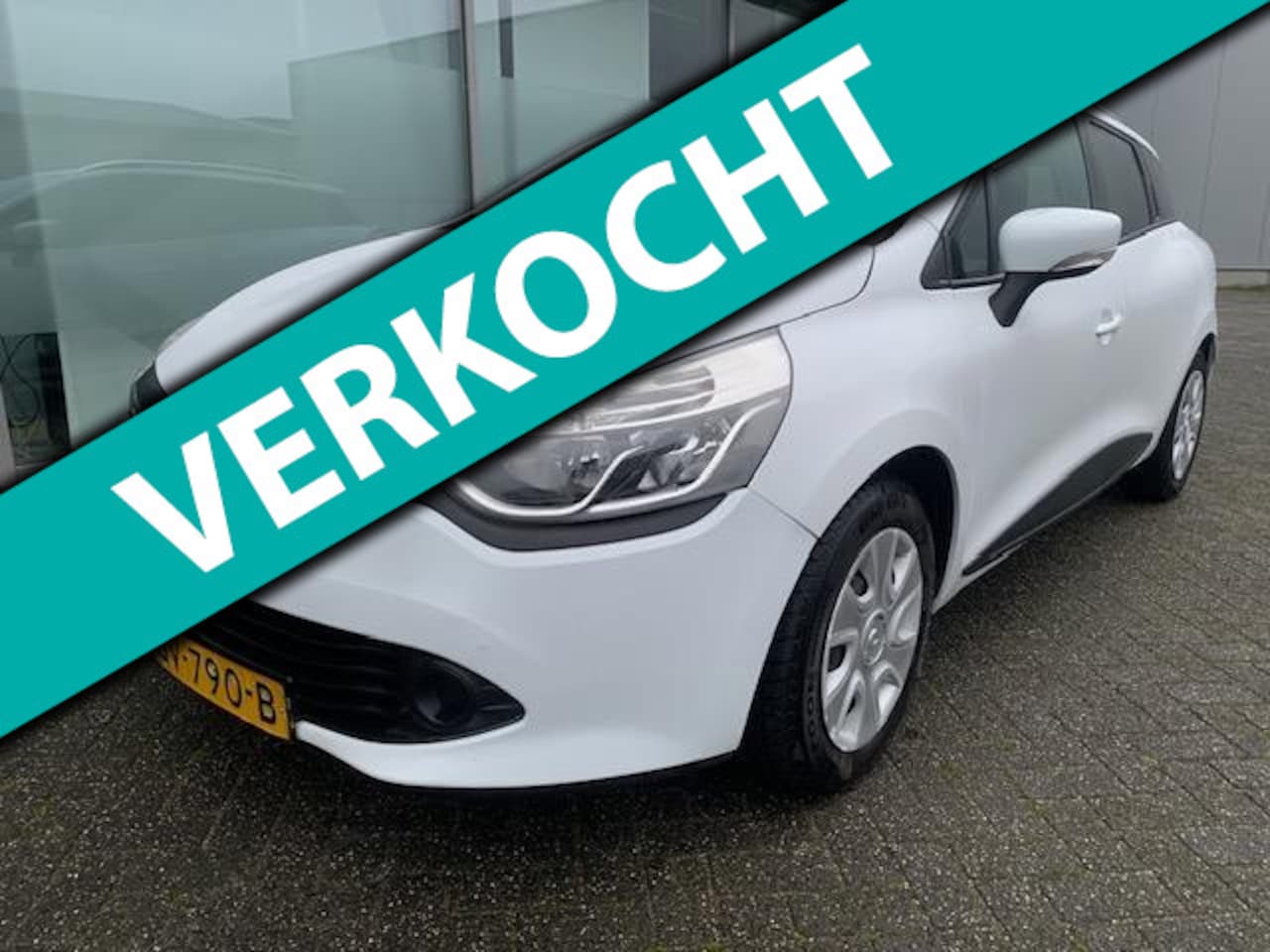 Renault Clio Estate - 1.5 dCi ECO Expression AIRCO BJ 9-2015 APK 11-2025 - AutoWereld.nl