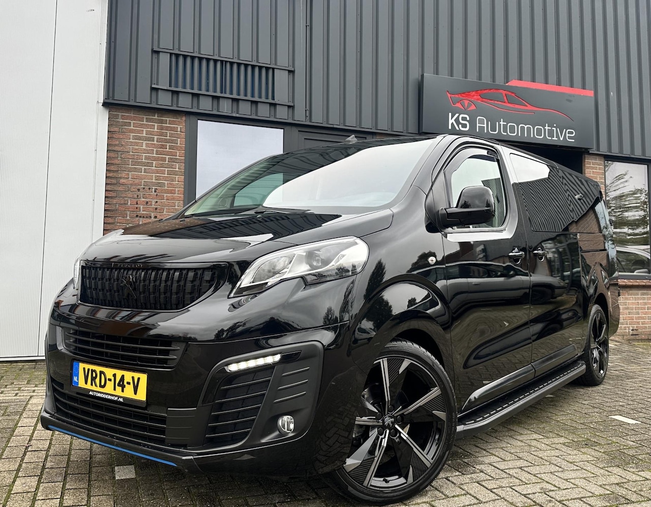 Peugeot Expert - 2.0 BlueHDI 180PK Long Sport DC dub. schuifdeur - AutoWereld.nl