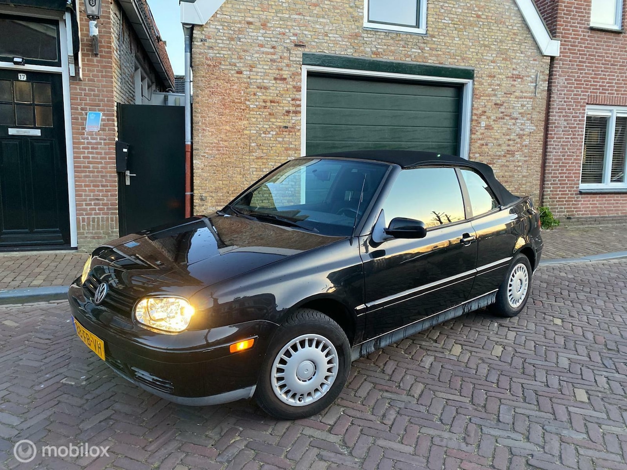 Volkswagen Golf Cabriolet - 2.0 Highline lage km stand uniek. - AutoWereld.nl